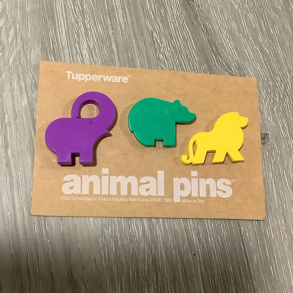 Tupperware Colorful Animal Pins Set elephant bear lion